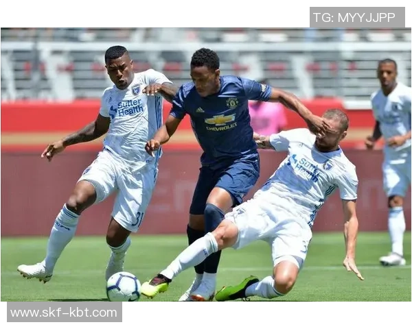 奥格斯堡迎战因戈施塔全力争胜的激烈对决即将上演 奥格斯堡迎战因戈施塔全力争胜的激烈对决即将上演